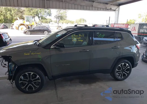2022 Jeep Compass Limited 4X4 z USA, uszkodzony, nr VIN 3C4NJDCB8NT185111
